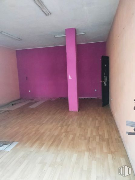 Local en venta en Calle Valdemorillo, Getafe, Madrid, 28901 con morado, madera, edificio, accesorio, hall, suelos, suelo, violeta, casa y madera dura alrededor