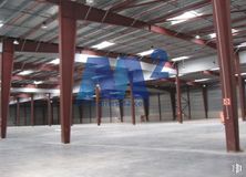 Industrial for rent at Zona Corredor del Henares, Azuqueca de Henares, Guadalajara, 19200 with shade, wood, beam, facade, column, ceiling, art, electric blue, metal and daylighting around