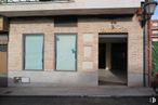 Local en venta en Calle Beatas, Navalcarnero, Madrid, 28600 con ventana, edificio, propiedad, superficie de la carretera, asfalto, albañilería, puerta, ladrillo, fachada y tintes y matices alrededor