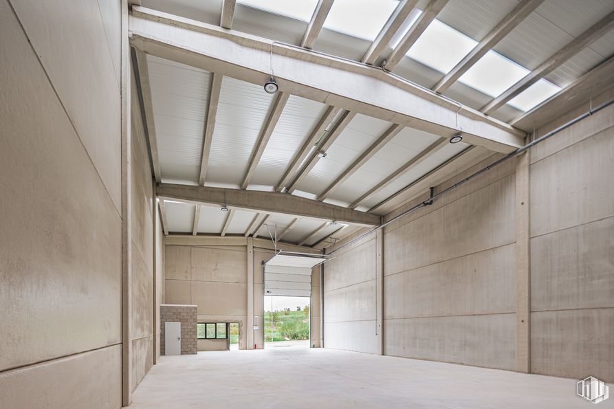 Industrial for rent at Calle Diego Martín, 5, Villalbilla, Madrid, 28810 with composite material, ceiling, concrete, building material, shade, daylighting, design, steel and aluminium around