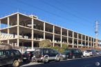 Office for sale & for rent at Calle Méjico, 18, Guadalajara, 19004 with car, building, tire, wheel, land vehicle, sky, vehicle, shade, automotive tire and urban design around