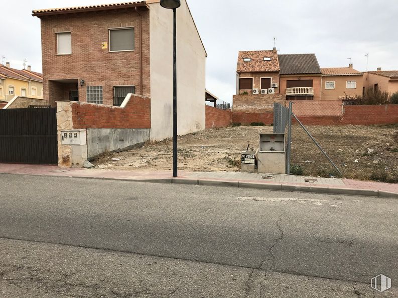 Suelo en venta en Calle Archipiélago Cabrera, 14, Ciempozuelos, Madrid, 28350 con casa, edificio, cielo, ventana, superficie de carretera, lote de tierra, puerta, asfalto, barrio y área residencial alrededor