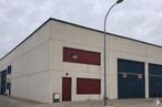 Industrial for sale at Avenida Industria, 15, El Viso de San Juan, Toledo, 45215 with door, building, sky, cloud, fixture, street light, composite material, material property, facade and asphalt around