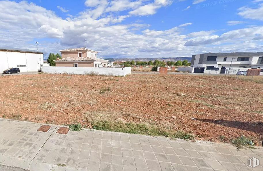 Land for sale at Carretera Nueva de Cabanillas, Marchamalo, Guadalajara, 19180 with cloud, sky, plant, asphalt, road surface, land lot, tree, residential area, landscape and real estate around