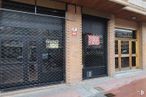 Retail for rent at Avenida España, Getafe, Madrid, 28903 with door, property, wood, architecture, road surface, brickwork, brick, composite material, facade and fixture around