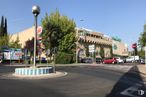 Retail for sale at C.C. BurgoCentro I, Calle Comunidad de Madrid, 41, Las Rozas de Madrid, Madrid, 28230 with building, street light, car, sky, daytime, plant, tree, infrastructure, vehicle and asphalt around