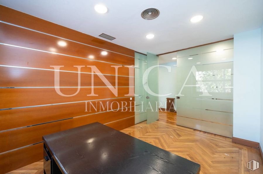 Oficina en venta en Calle Velázquez, Salamanca, Madrid, 28006 con mesa, lámpara, propiedad, mueble, edificio, madera, interiorismo, diseño automovilístico, suelos y sala de estar alrededor