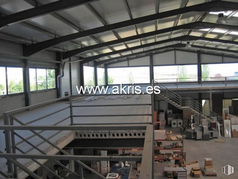 Industrial for sale at Calle Toneleros, Torrijos, Toledo, 45500 with window, shade, wood, beam, building, ceiling, metal, roof, engineering and city around