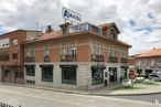 Office for rent at Calle Frailes, 120, Colmenar Viejo, Madrid, 28770 with building, car, sky, window, cloud, plant, house, door, facade, city and commercial building around