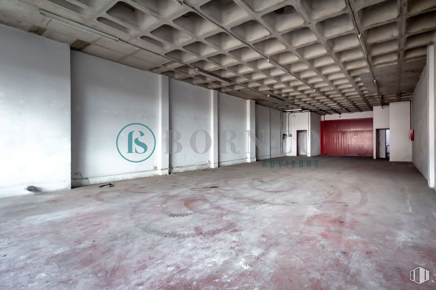 Industrial for rent at Edificio Novosur, Avenida Rosales, 42, Villaverde, Madrid, 28041 with wood, interior design, floor, flooring, wall, hall, real estate, ceiling, concrete and space around