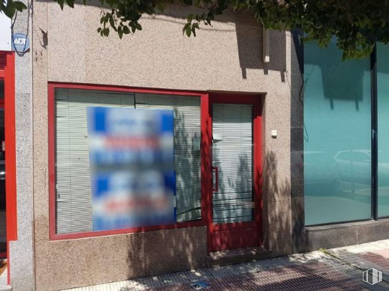 Local en venta en Calle Las Palmas, Móstoles, Madrid, 28938 con ventana, puerta, superficie de la carretera, árbol, ladrillo, barrio, fachada, arte, ciudad y gas alrededor