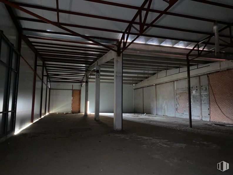 Industrial for rent at Zona industrial, Getafe, Madrid, 28905 with floor, flooring, ceiling, composite material, metal, concrete, building material, daylighting, beam and hall around