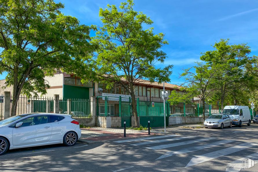 Nave en venta en Calle Silicio, 34, Torrejón de Ardoz, Madrid, 28850 con coche, camioneta, vehículo terrestre, neumático, rueda, cielo, vehículo, propiedad, edificio y ventana alrededor