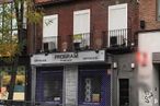 Retail for sale at Avenida Albufera, 38, Puente de Vallecas, Madrid, 28038 with window, building, road surface, tree, house, residential area, urban design, sidewalk, asphalt and brick around