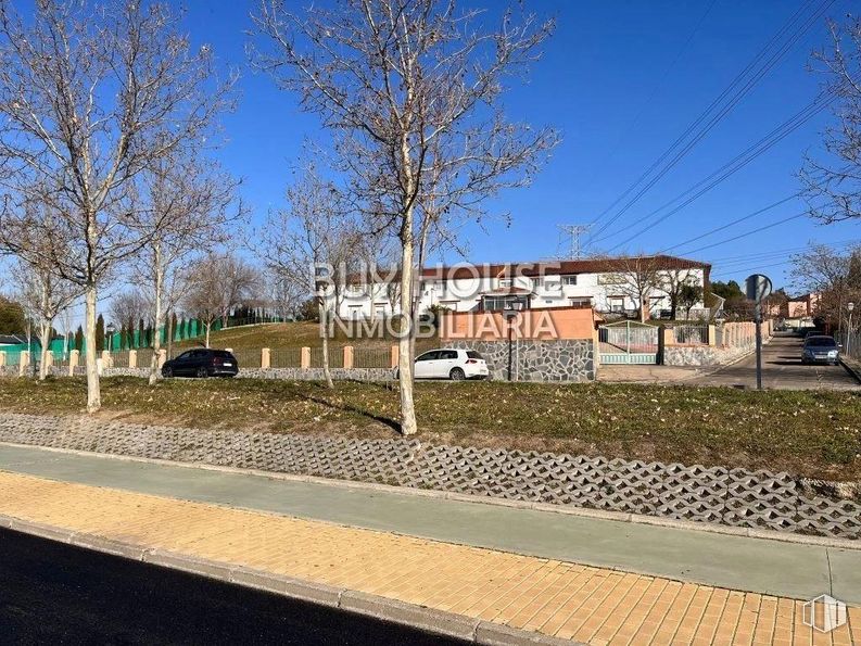 Suelo en venta en Urbanización Los Cisneros, Yeles, Toledo, 45220 con casa, cielo, edificio, planta, ventana, superficie de la carretera, árbol, lote de terreno, asfalto y diseño urbano alrededor