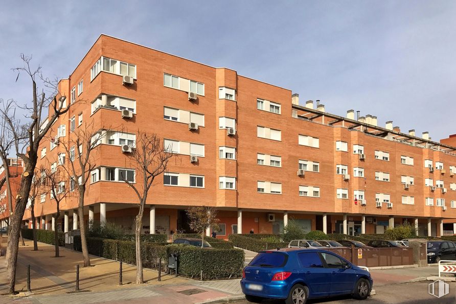 Oficina en alquiler en Calle Marte, 78, Valdemoro, Madrid, 28341 con coche, edificio, rueda, neumático, cielo, vehículo, nube, ventana, planta y diseño urbano alrededor