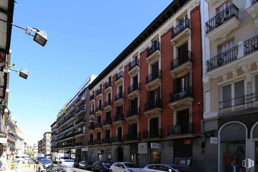 Local en venta en Calle Colegiata, 4, Centro, Madrid, 28012 con edificio, cielo, rueda, neumático, vehículo terrestre, ventana, coche, vehículo, infraestructura y barrio alrededor