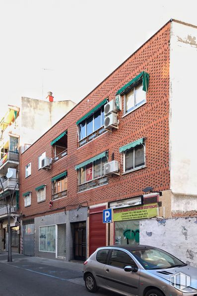 Local en venta en Calle Colón, 20, Alcorcón, Madrid, 28921 con ventana, edificio, coche, luz de estacionamiento automotriz, neumático, rueda, vehículo, infraestructura, iluminación automotriz y cielo alrededor