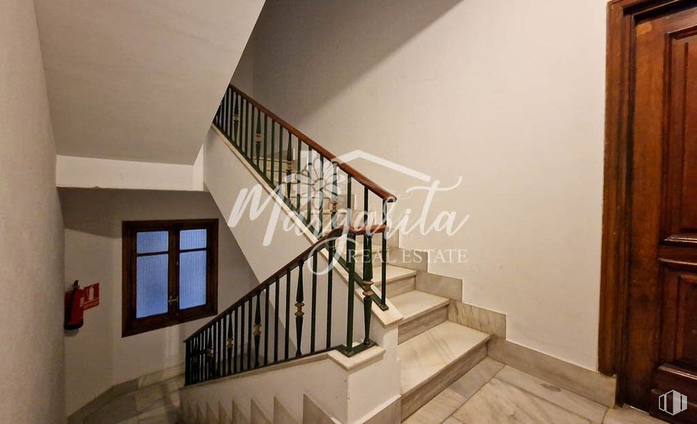 Oficina en venta en Calle Quintana, Moncloa - Aravaca, Madrid, 28008 con ventana, edificio, accesorio, madera, escaleras, suelo, suelos, inmobiliario, tinte para madera y madera dura alrededor