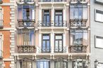 Office for rent at Calle Carrera San Jerónimo, 17, Centro, Madrid, 28014 with wheel, building, tire, property, daytime, window, photograph, white, infrastructure and bicycle wheel around