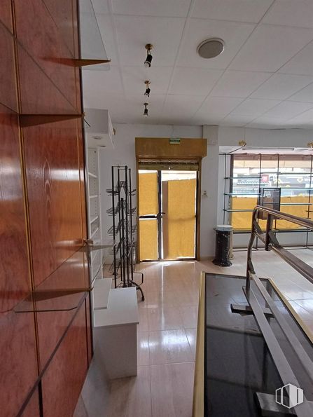 Local en venta en Avenida Comunidad de Madrid, 11, Mejorada del Campo, Madrid, 28840 con puerta, propiedad, edificio, accesorio, madera, ventana, interiorismo, suelo, suelos y exterior del automóvil alrededor