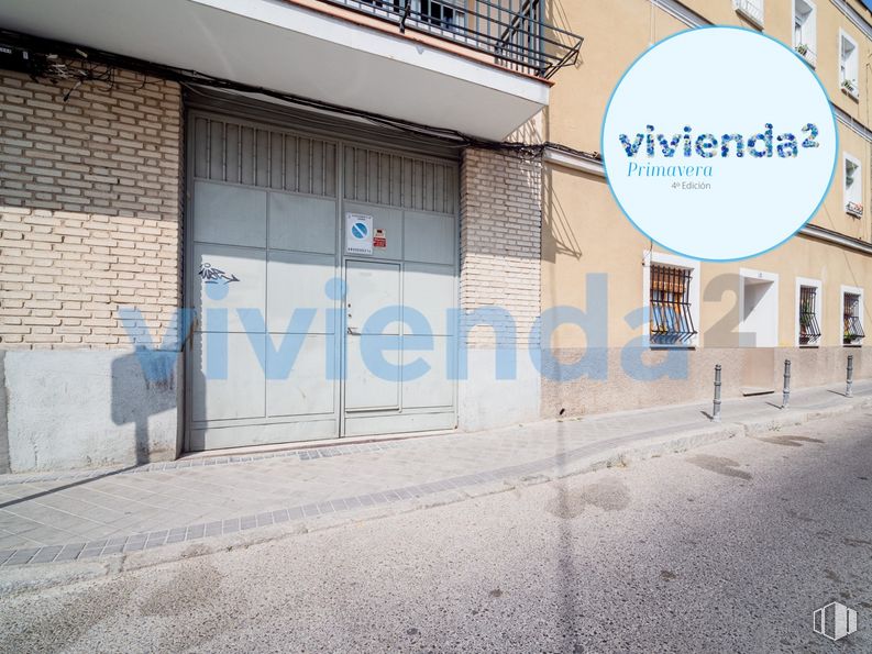 Local en venta en Calle Francisco del Pozo, Fuencarral - El Pardo, Madrid, 28034 con puerta, azure, ventana, asfalto, ladrillo, fuente, espacio público, superficie de la carretera, fachada y albañilería alrededor