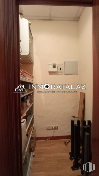 Local en venta en Avenida de Moratalaz, Moratalaz, Madrid, 28030 con propiedad, madera, diseño de interiores, suelo, piso, pared, madera, accesorio, edificio y techo alrededor