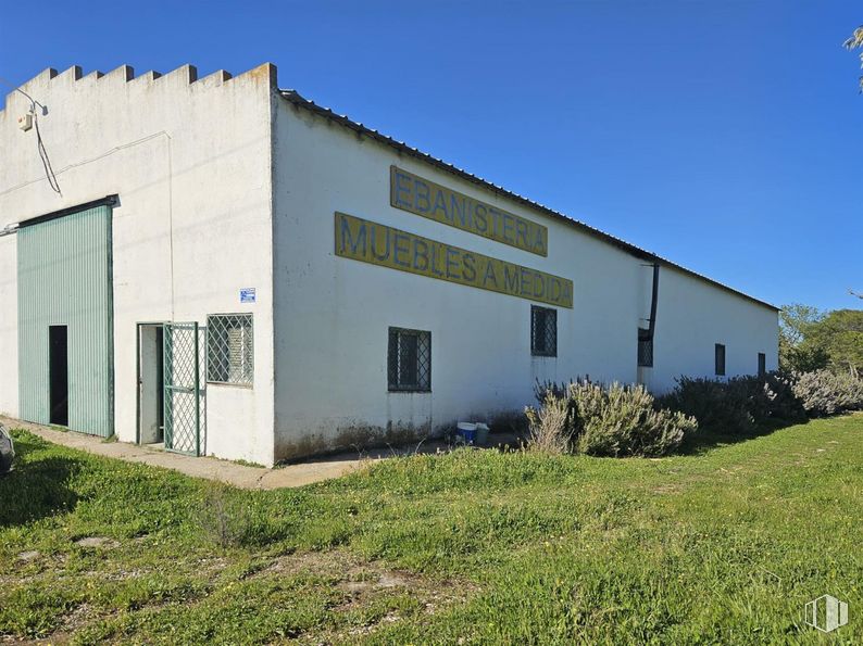 Industrial for sale at Zona El Viso de San Juan, Palomeque, Toledo, 45213 with plant, sky, building, fixture, land lot, window, grass, landscape, facade and cottage around