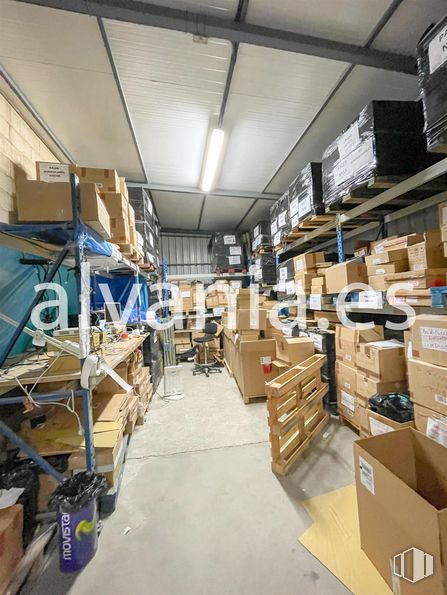 Industrial for sale at Zona San José de Valderas, Leganés, Madrid, 28918 with shipping box, cardboard packaging, inventory, box, warehouse, packaging and labeling, cardboard, packing materials, package delivery and paper product around