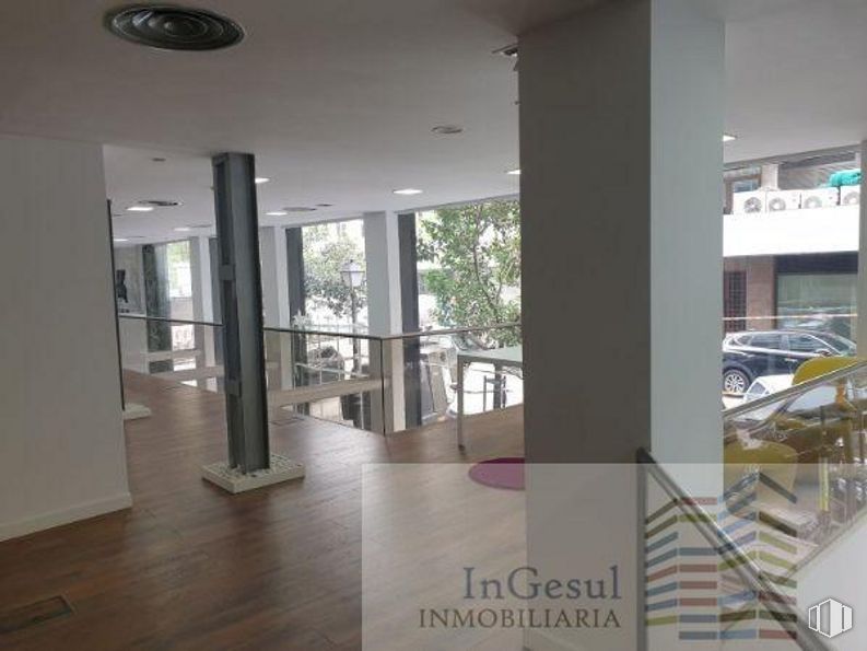 Retail for sale & for rent at Castellana/Salamanca, Salamanca, Madrid, 28006 with fixture, architecture, interior design, wood, flooring, hall, condominium, building, glass and tile flooring around