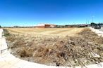 Land for sale at Calle Tejar, Torrijos, Toledo, 45500 with sky, street light, plant, asphalt, road surface, land lot, slope, grass, landscape and plain around