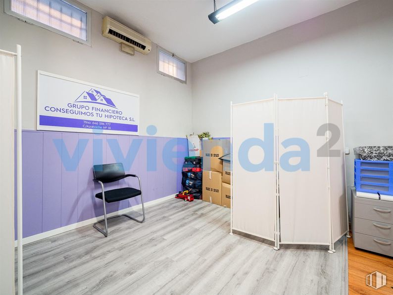 Oficina en venta en Calle Azabache, Carabanchel, Madrid, 28019 con ventana, silla, armario, lámpara, cajonera, alacena, alumbrado, mueble, suelos y suelo alrededor