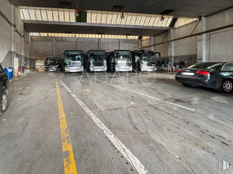 Industrial for rent at Zona Vallecas, Villa de Vallecas, Madrid, 28031 with car, bus, wheel, tire, truck, vehicle, mode of transport, motor vehicle, transport and automotive tire around