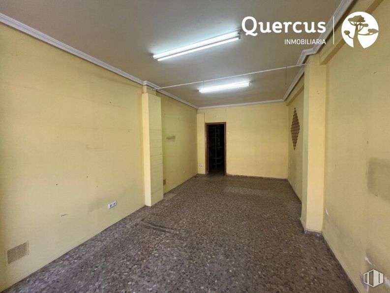 Retail for sale at Zona San Lorenzo, Segovia, 40003 with light fixture, door, lighting, fixture, flooring, floor, hall, ceiling, wood and building around