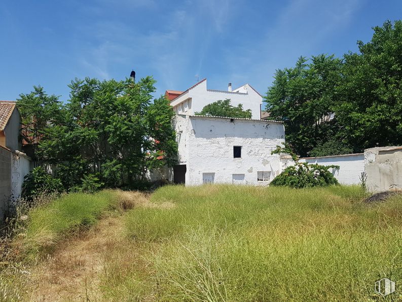 Land for sale at Zona N-301, Corral de Almaguer, Toledo, 45880 with house, grass, plants, shrub, land lot, human settlement, rural area, backyard, estate and yard around