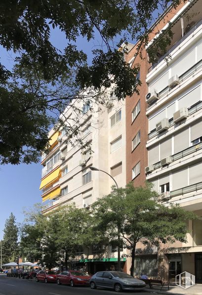 Local en alquiler en Zona Retiro-Ibiza, Retiro, Madrid, 28009 con coche, edificio, cielo, durante el día, propiedad, ventana, árbol, infraestructura, bloque de pisos y diseño urbano alrededor