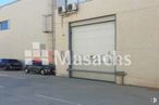 Industrial for sale at Polígono Industrial Rio Janeiro, Algete, Madrid, 28110 with car, window, automotive parking light, wheel, tire, building, automotive tire, asphalt, road surface and vehicle around