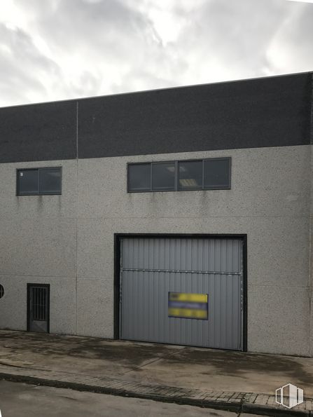 Industrial for sale at Camino Valdetorres, 5, Fuente el Saz de Jarama, Madrid, 28140 with window, building, house, door, sky, cloud, fixture, grey, asphalt and wood around