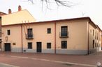 Oficina en alquiler en Plaza Victoria, Alcalá de Henares, Madrid, 28802 con ventana, edificio, cielo, propiedad, planta, puerta, accesorio, árbol, arquitectura y madera alrededor