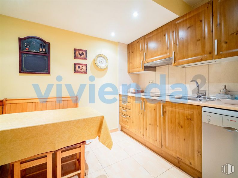 Oficina en venta en Calle Félix Boix, Chamartín, Madrid, 28036 con lavaplatos, ebanistería, propiedad, fregadero, fregadero, mueble, encimera, grifo, madera y cocina alrededor