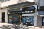 Retail for sale & for rent at Calle Bravo Murillo, Chamberí, Madrid, 28003 with building, window, facade, city, art, font, road, sidewalk, graffiti and house around