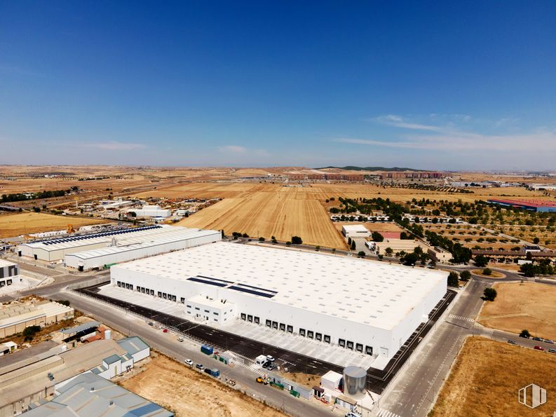 Nave en alquiler en Pol. Ind. Las Monjas, Seseña, Toledo, 45224 con edificio, cielo, nube, diseño urbano, paisaje, techo, bienes raíces, horizonte, ciudad y carretera alrededor