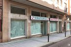 Retail for rent at Calle San Gregorio, 37, Galapagar, Madrid, 28260 with building, window, fixture, neighbourhood, house, sidewalk, facade, road, door and city around