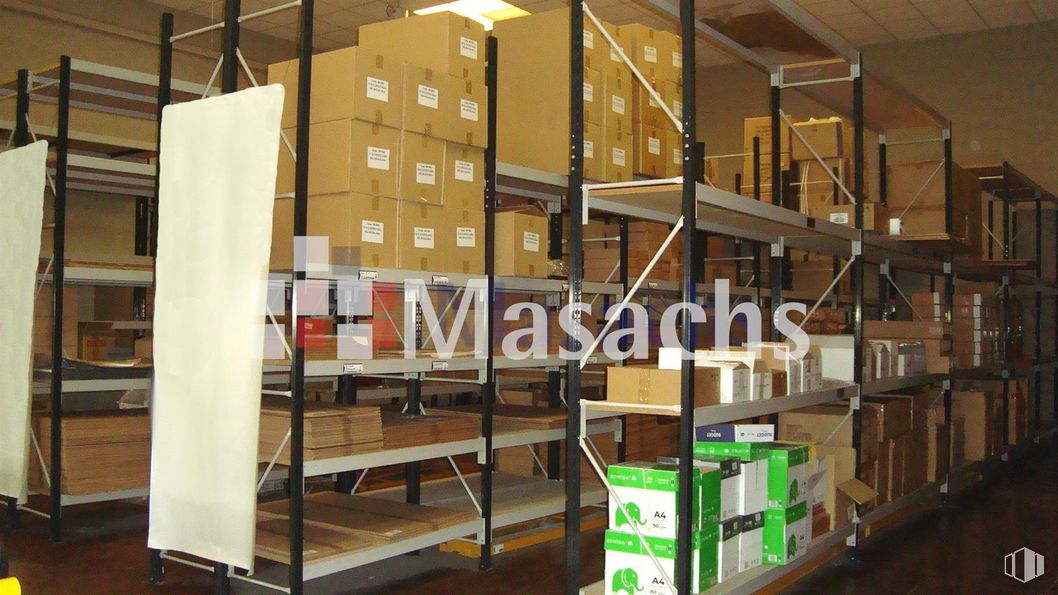 Industrial for sale at Polígono Industrial Rio Janeiro, Algete, Madrid, 28110 with wood, flooring, hardwood, shelving, plywood, machine, table, art, room and ceiling around