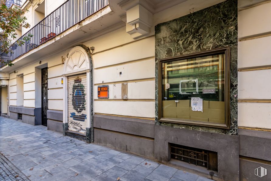 Local en venta en Calle Jorge Juan, 69, Salamanca, Madrid, 28009 con edificio, superficie de la carretera, albañilería, ladrillo, fachada, diseño urbano, ciudad, acera, puerta y casa alrededor