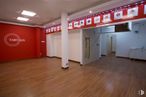 Retail for sale & for rent at Calle Embajadores, Arganzuela, Madrid, 28045 with cabinetry, fixture, wood, building, floor, flooring, gas, hall, hardwood and ceiling around