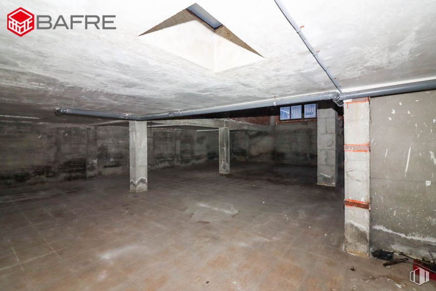 Nave en venta en Casco urbano, Leganés, Madrid, 28914 con suelo, suelos, edificio, techo, hormigón, material compuesto, material de construcción, gas, accesorio y habitación alrededor