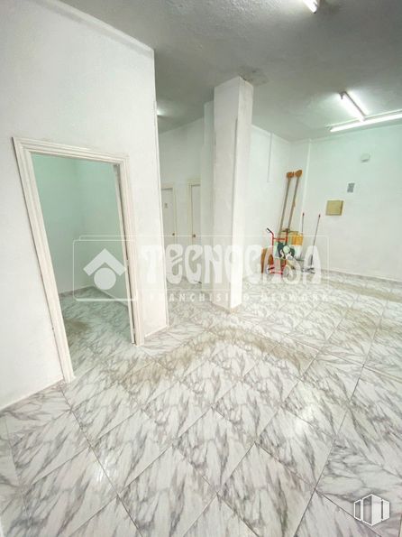 Local en venta en Zona Soto - Hospital, Móstoles, Madrid, 28935 con propiedad, madera, diseño de interiores, piso, suelo, accesorio, material compuesto, techo, edificio y arte alrededor