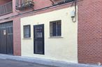 Office for rent at Calle Laso, 11, Navalcarnero, Madrid, 28600 with window, door, building, property, fixture, wood, brick, neighbourhood, brickwork and material property around