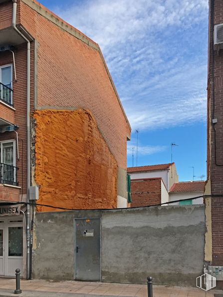 Suelo en venta en Calle de la Huerta Chica, 26, San Fernando de Henares, Madrid, 28830 con ventana, cielo, nube, edificio, madera, superficie de carretera, casa, albañilería, ladrillo y diseño urbano alrededor